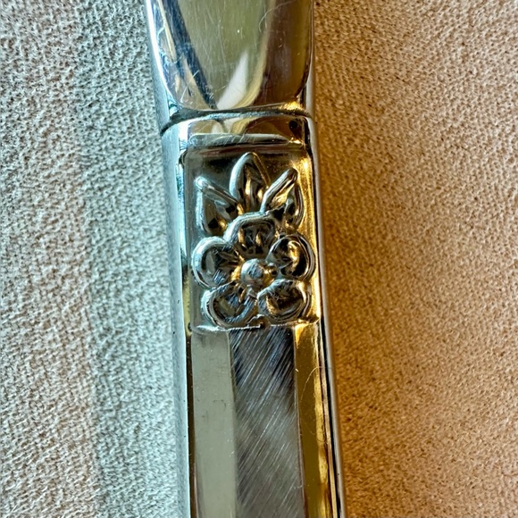 Oneida Ltd. 1881 Rogers Vintage “Melissa” Stainless Flatware 70 Pc.Used Retired - Picture 7 of 15